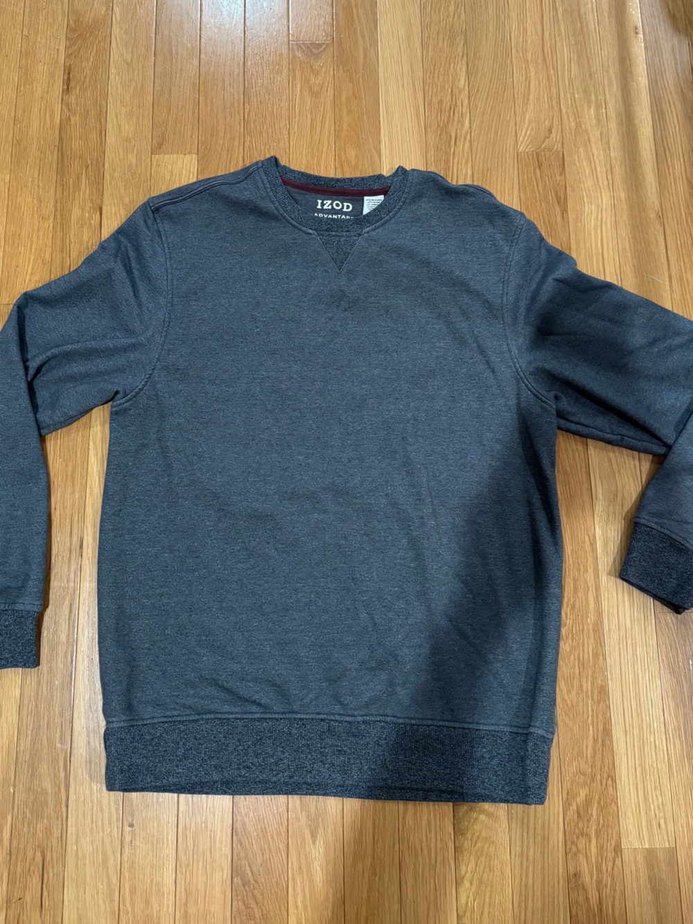 NWOT Izod Men's Crewneck Sweatshirt in Burgundy